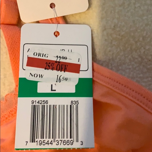 Lace on top  tank top - Picture 2 of 4